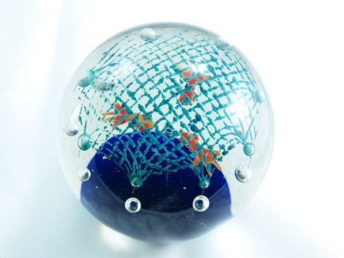 M Design Art Handcraft Mystic Bubble Floating in Sea of Golden Sand Paperweight