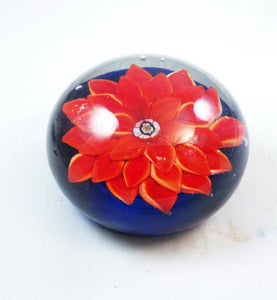 M Design Art Handcraft Red Flower Over Dark Blue Texture Paperweight